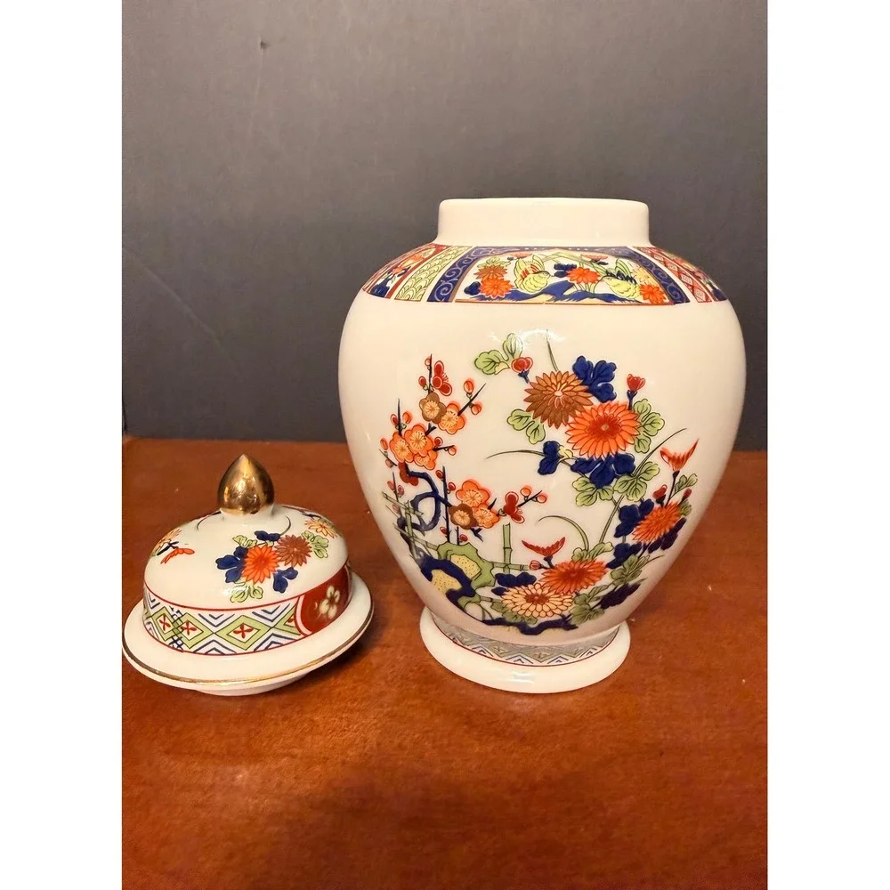 Unbranded vintage imari